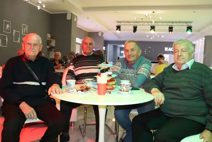 F3I4wi2Th_y8bgZQA-sc-k1TiXm-FXlJQ4q7OAEfuadDBjIxz-DCFjpZGhIED55spS2AAWlyfhtrlzTiiZtNNnL4